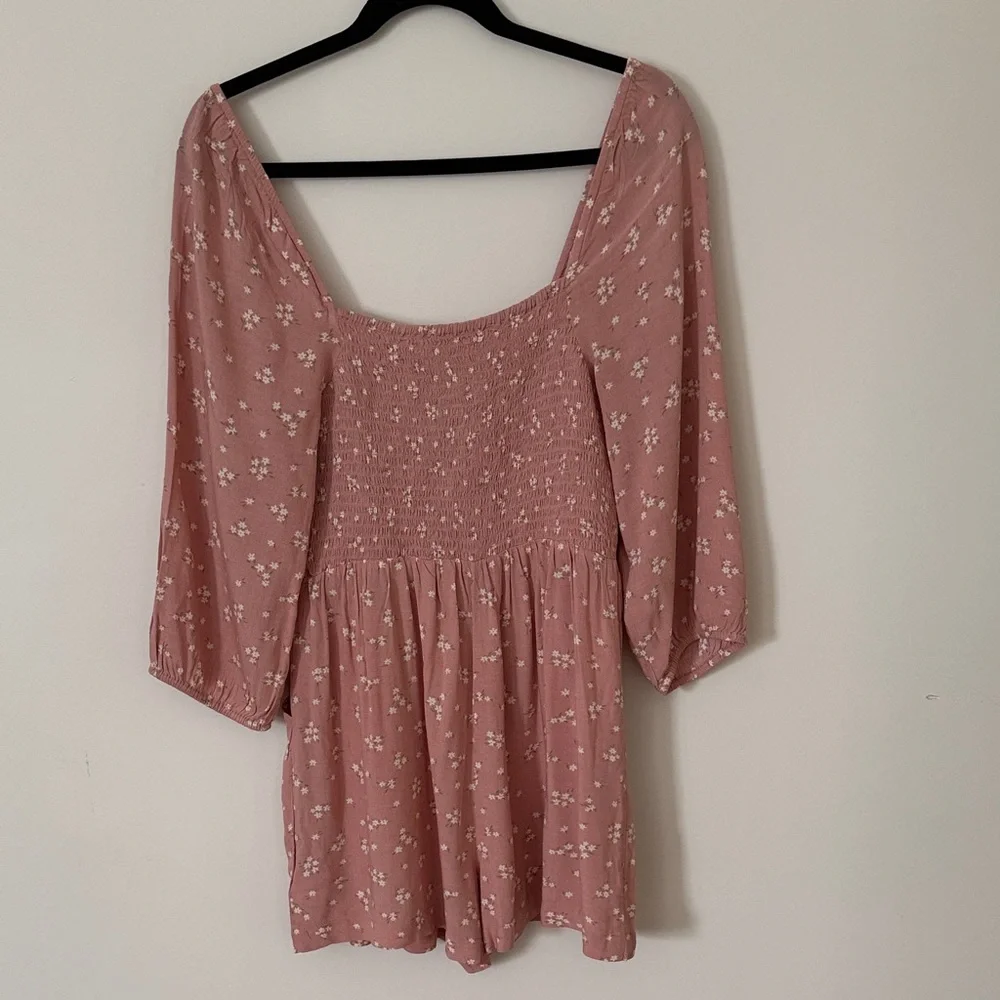 64. | American Eagle | Pink Floral Smocked Romper - Picture 4 of 6